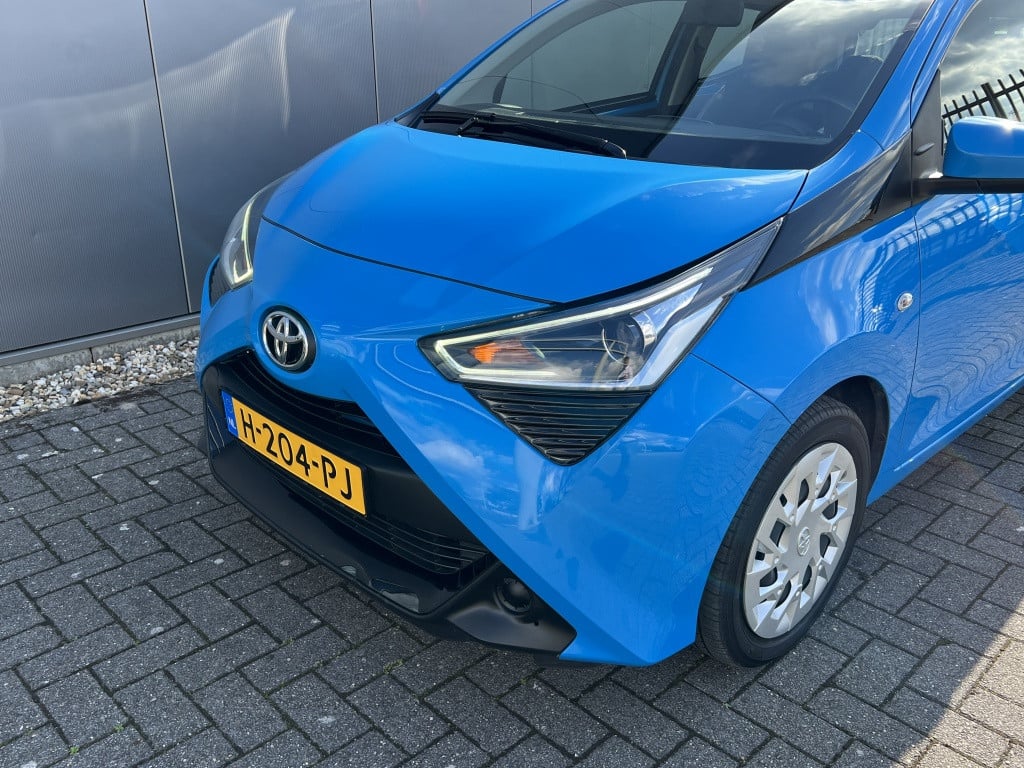 Toyota Aygo 1.0 vvt-i x-play ltd | dealeronderhouden | airco |