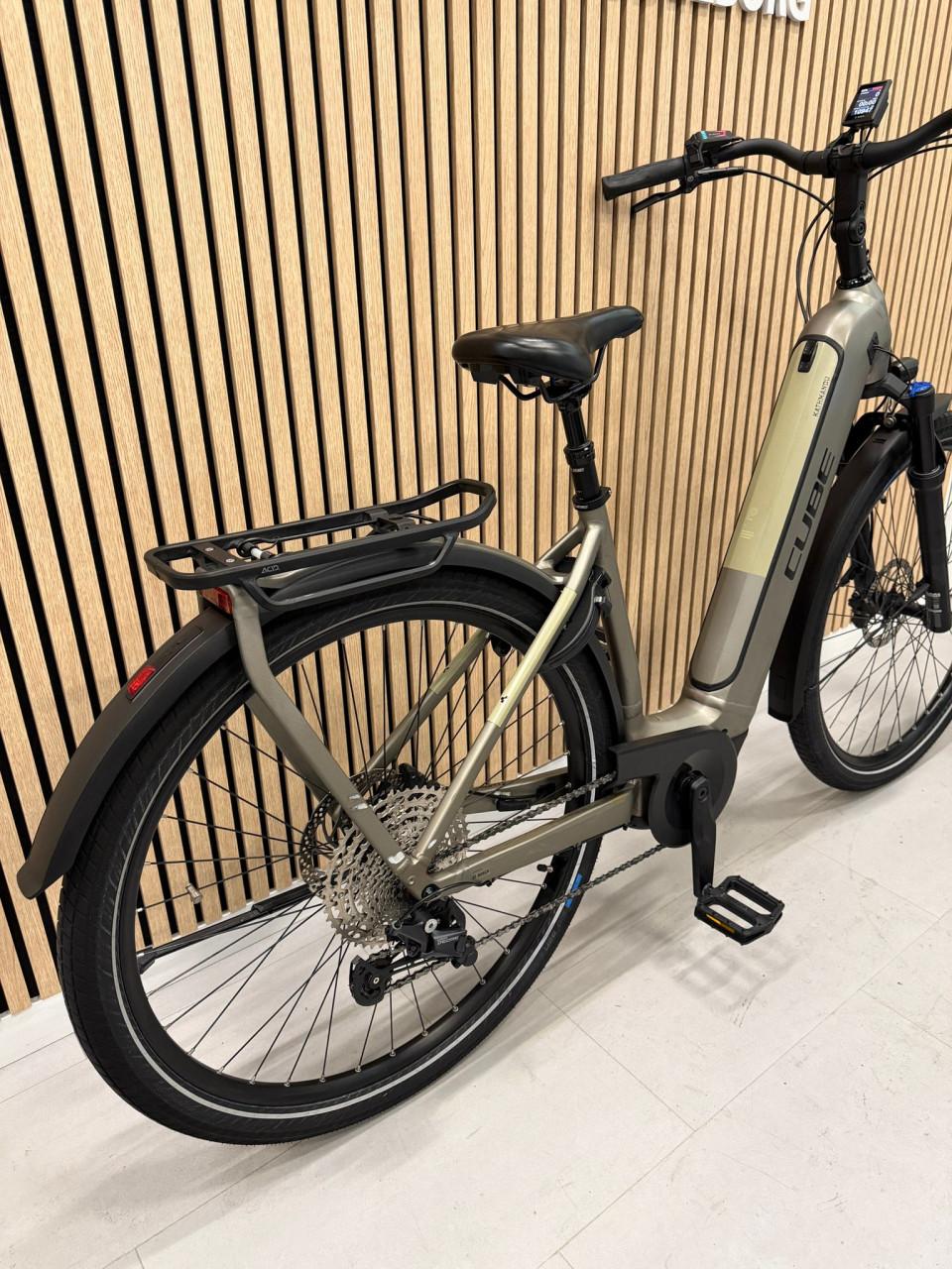 Cube Kathmandu Bosch Performance Line CX 85Nm 750Wh 50CM Kiox