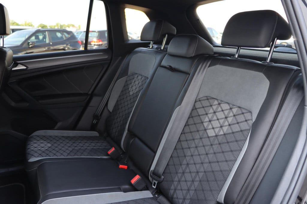 Volkswagen Tiguan 1.5 tsi r-line business+ 150pk dsg7