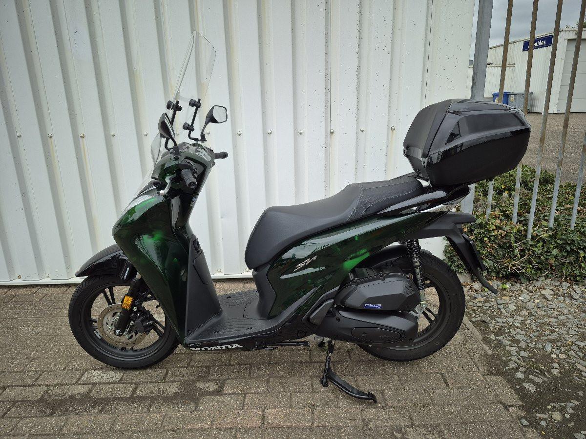 Honda SH125 Vetro motorscooter uit 2024