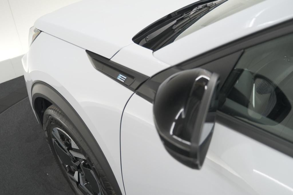 Peugeot E-2008 ev allure avantage 54 kwh | 97,3% soh | 11 kw lader | apple 
