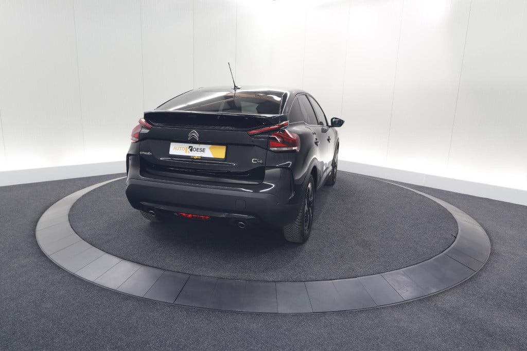 Citroen C4 puretech 130 eat8 shine | camera | head-up display | parkeersens