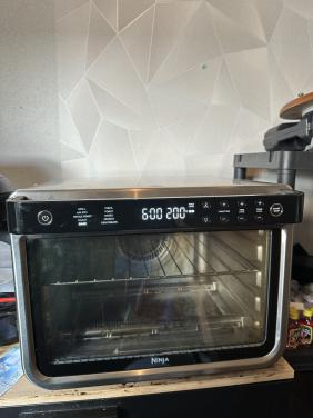 Ninja Foodi 10-in-1 Multifunction Oven DT200EU