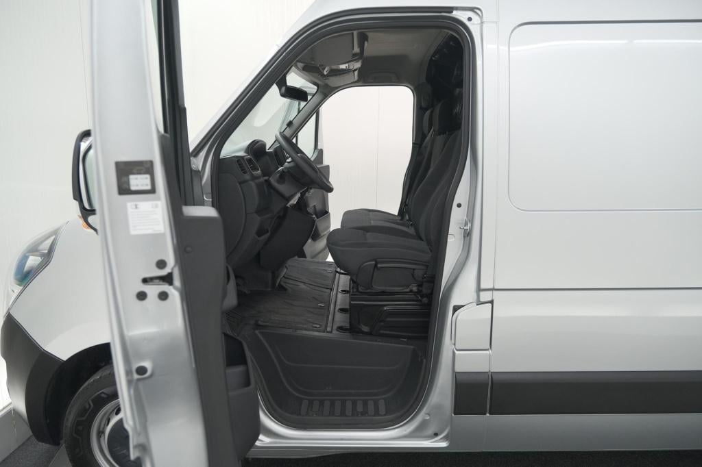 Opel Movano 2.3 turbo l2h2 dc | trekhaak | camera | navigatie | climate con