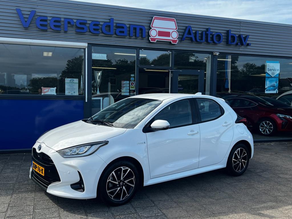 Toyota Yaris 1.5 hybrid dynamic line, camera, carplay, navi enz..