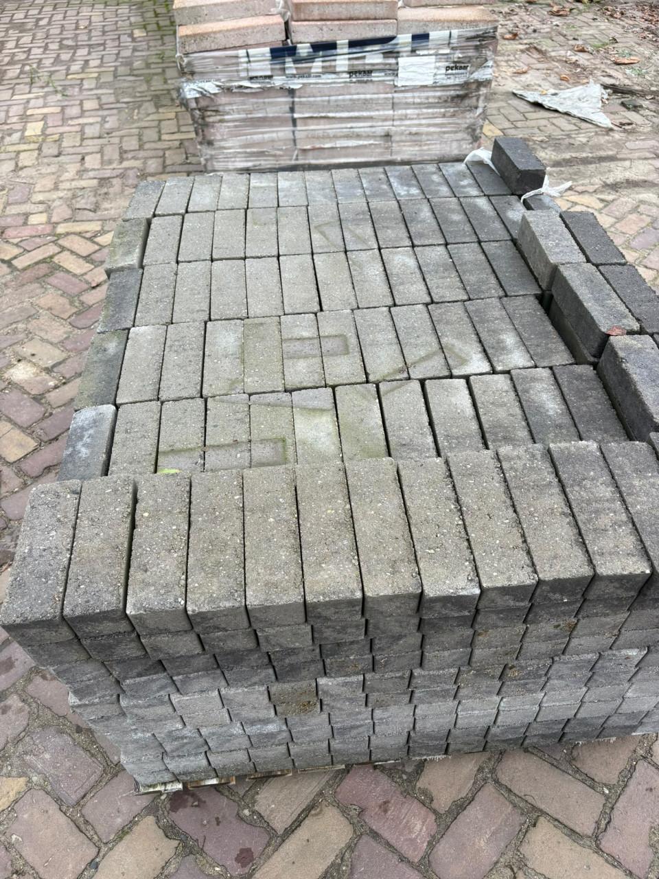 Partij dikformaat grijs/zwart strak 6 cm dik