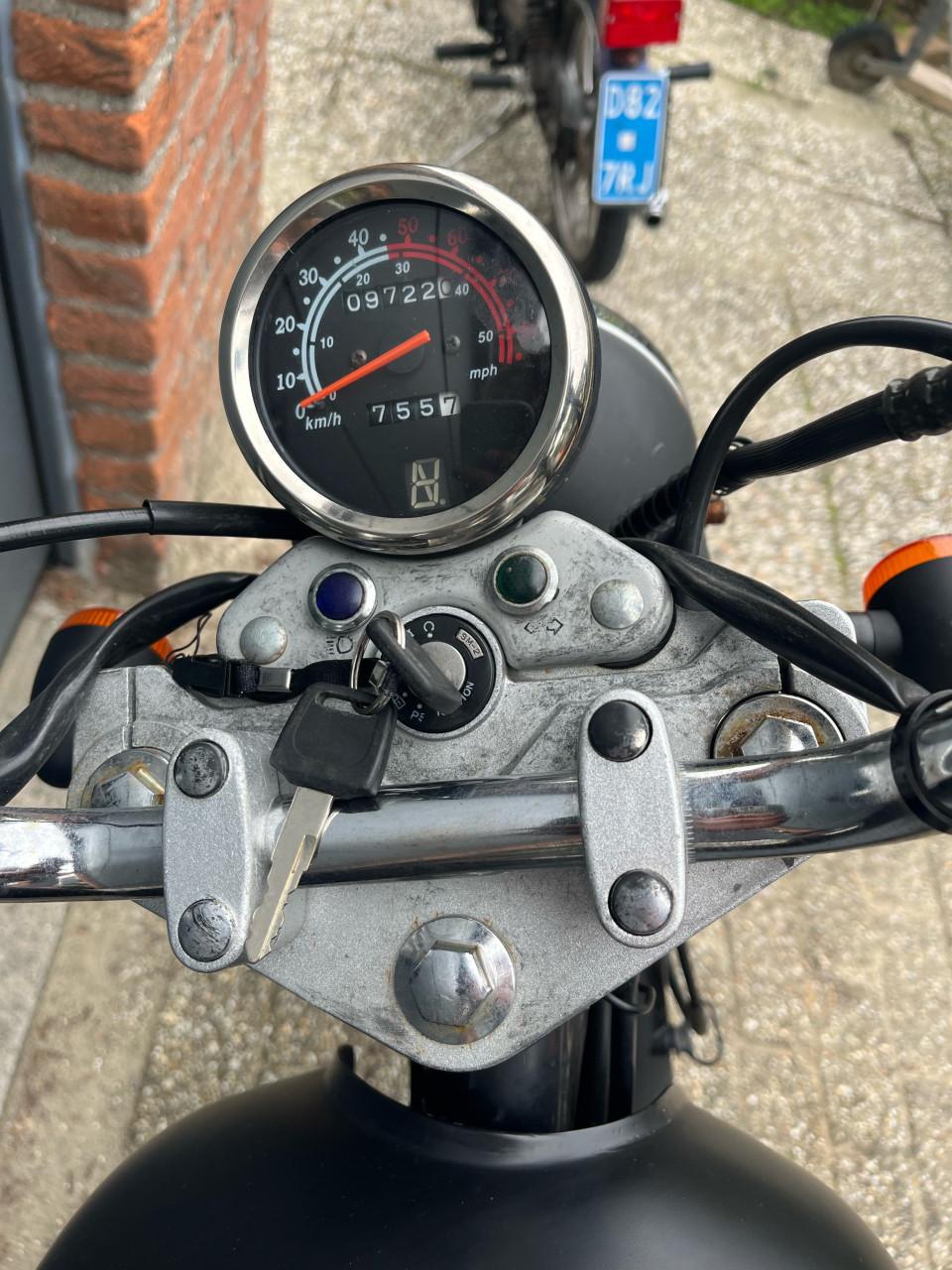 Hanway raw 50 schakelbrommer caferacer