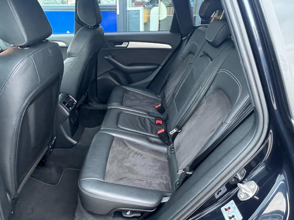 Audi Q5 2.0 tfsi quattro s edition, panoramadak, trekhaak enz...