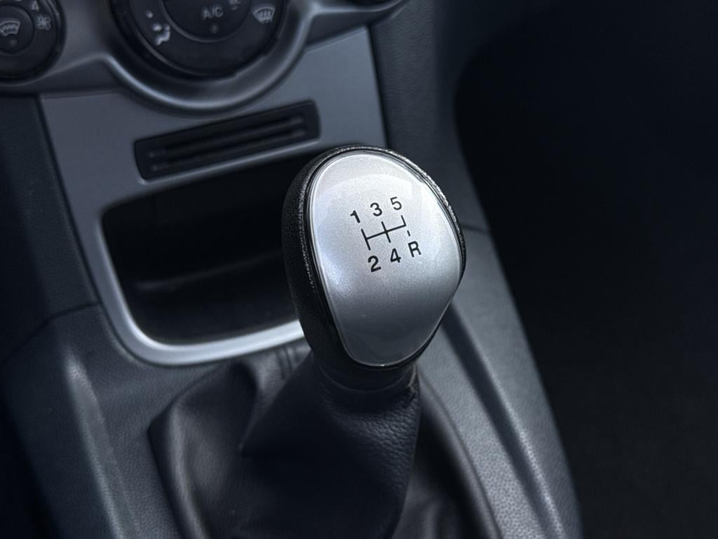 Ford Fiesta 1.25 limited | airco | stoelverw. | sportvelgen