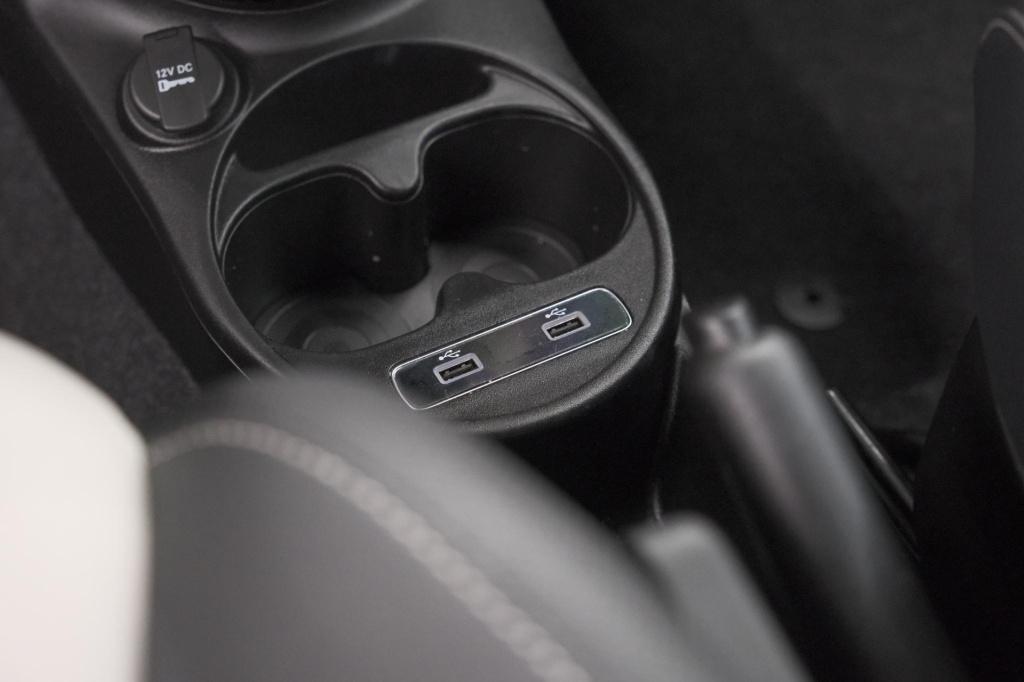 Fiat 500 C 1.0 hybrid dolcevita | apple carplay | parkeersensoren | climate