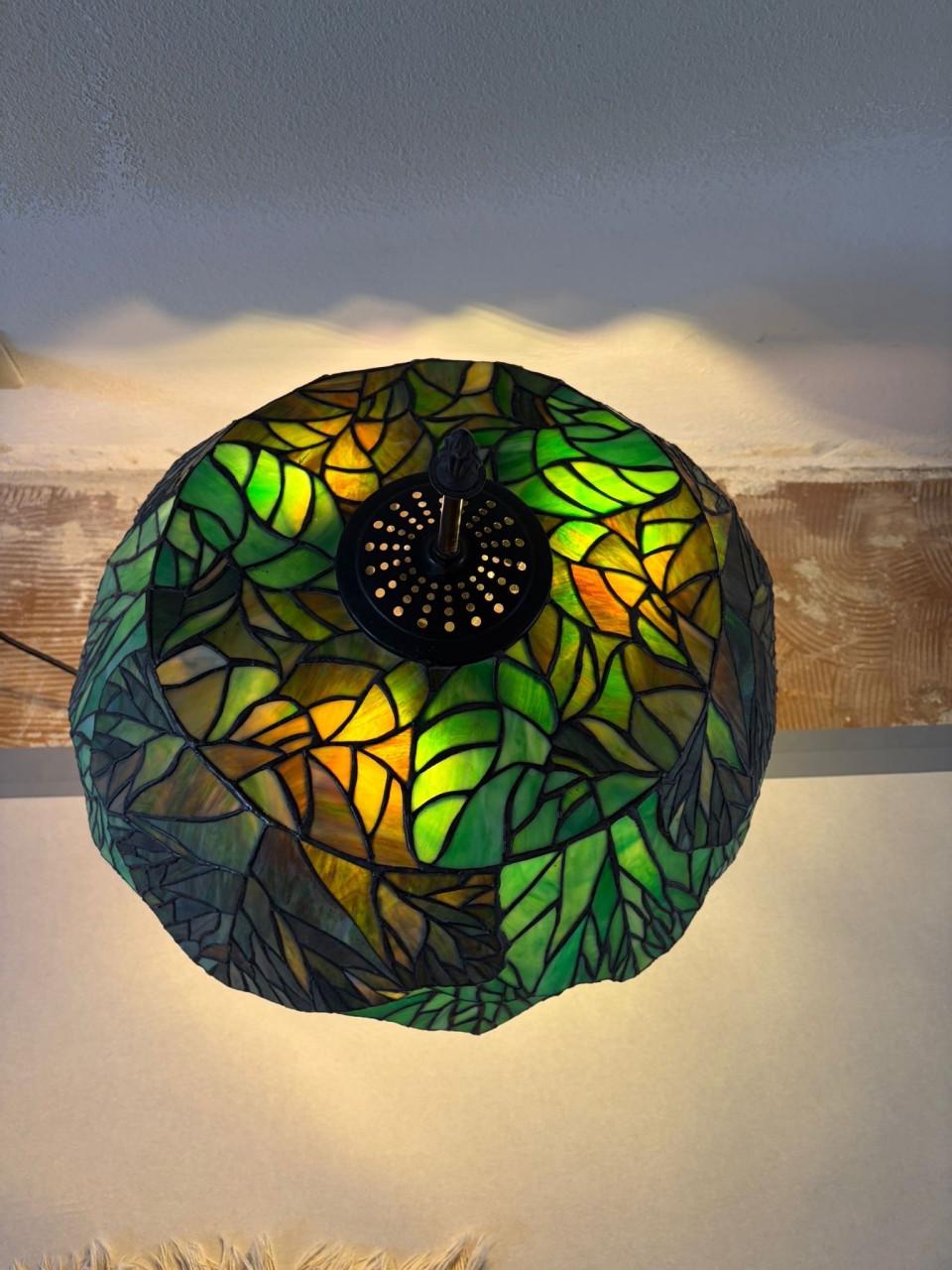 Tiffany Tafellamp met Groen Bladmotief
