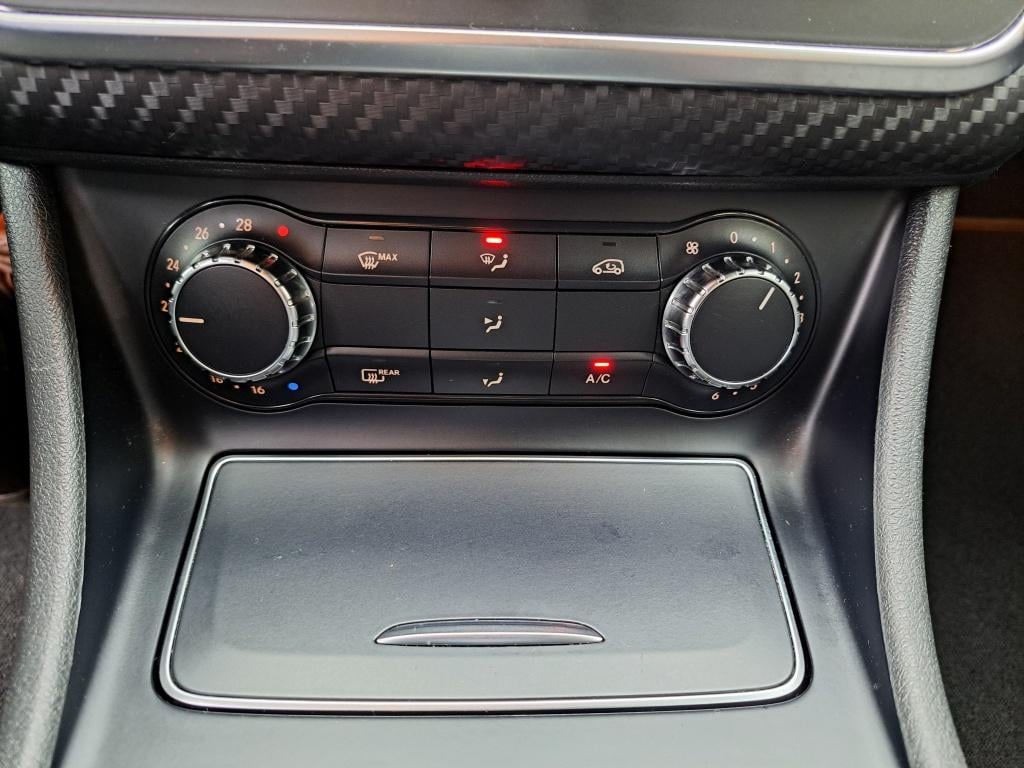 Mercedes-Benz A-Klasse 180 business solution | amg pakket | 54.709 km | nl 