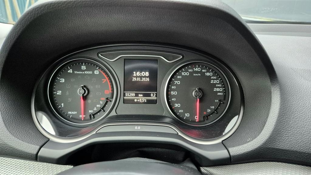 Audi Q2 35 tfsi advanced prestige | led matrix | navi | clima | trekhaak