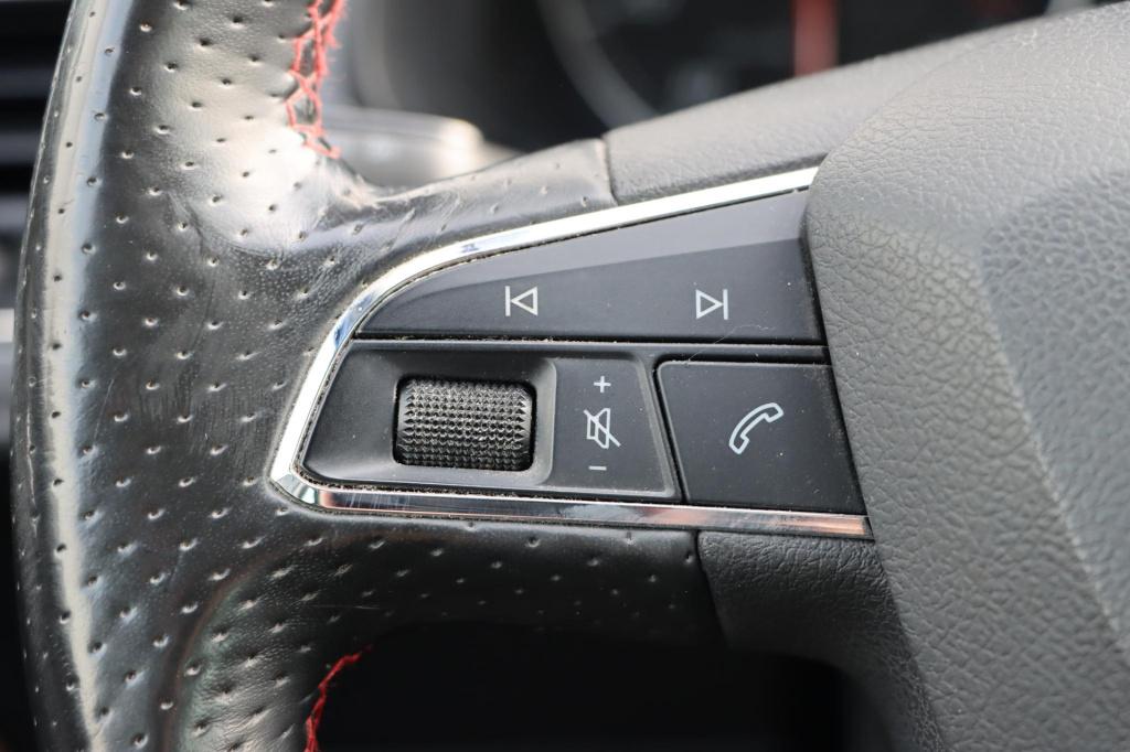 Seat Leon st 1.4 ecotsi fr 150pk | trekhaak | navi | stoelverwarming