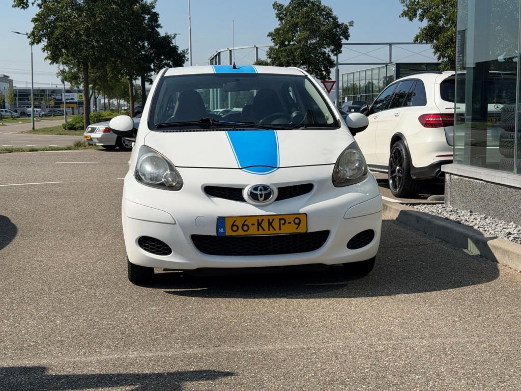 Toyota Aygo 1.0-12v xcite white l airco l incl. 1 jaar apk l nette staat