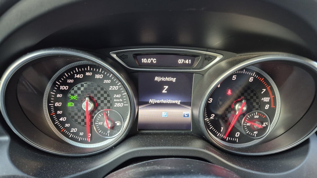 Mercedes-Benz A-Klasse 180 bus.sol amg*led*navi*stoelvrw*18 inch*leder*zwar