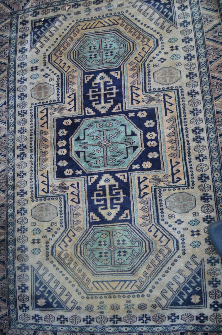 Fraai Tapijt met klassiek Kaukasisch / Kazak ontwerp