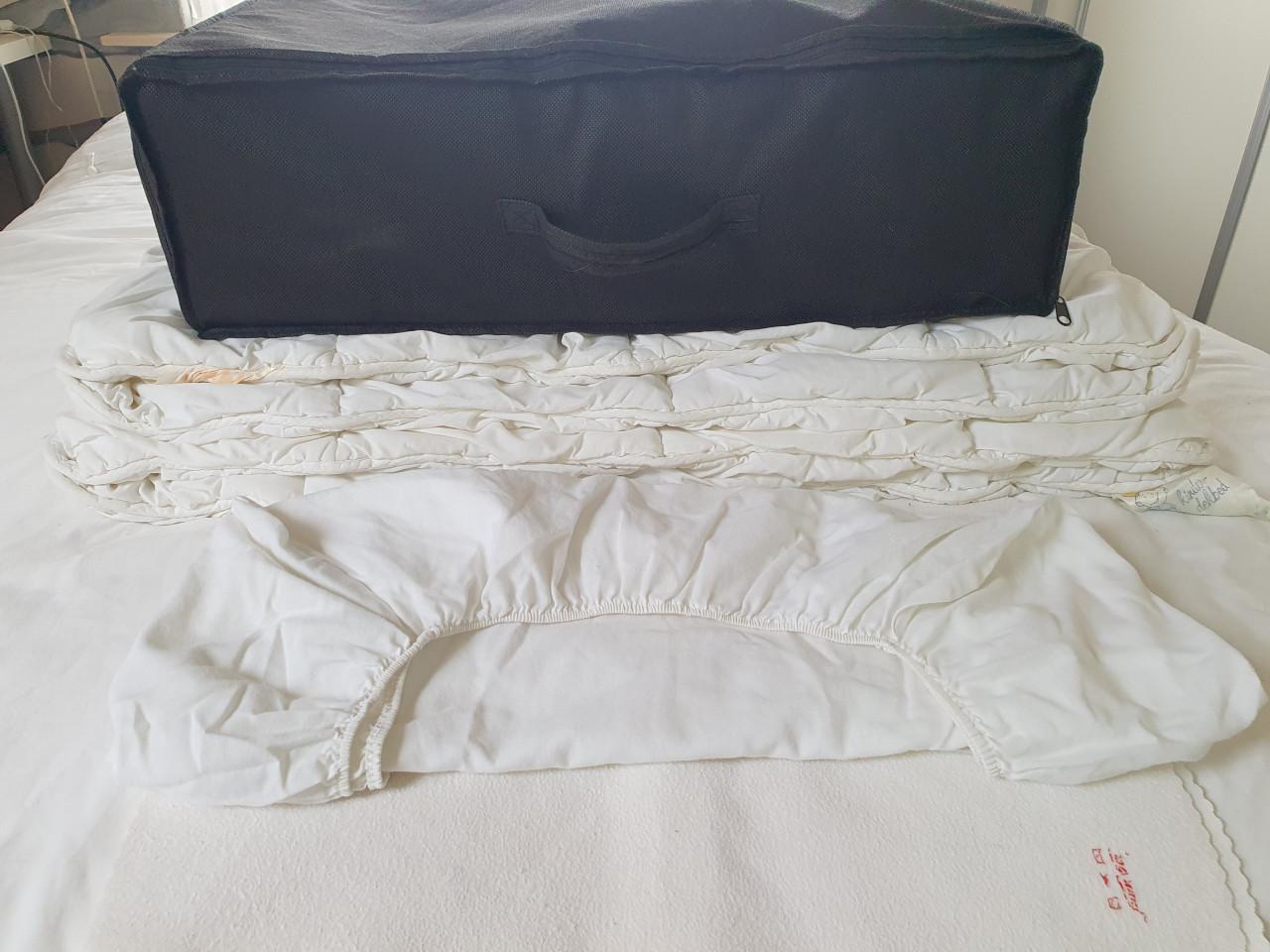 Campingbed met toebehoren