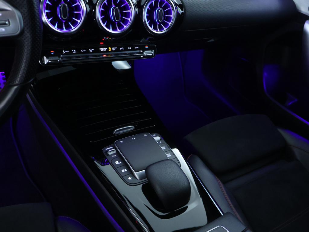 Mercedes-Benz A-Klasse 180 business solution amg | panoramadak | memory pak