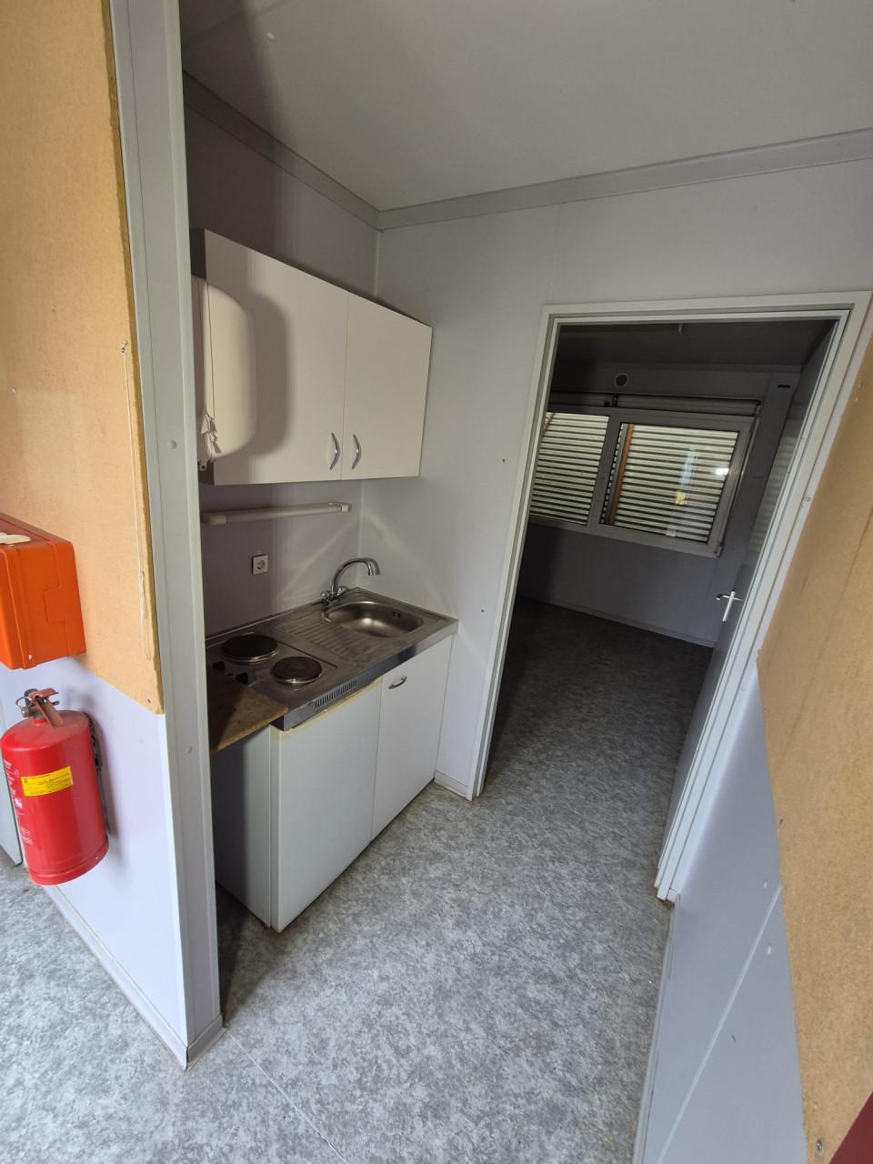 Kantoorunit / woonunit / bureelcontainer / bouwkeet 6x3m