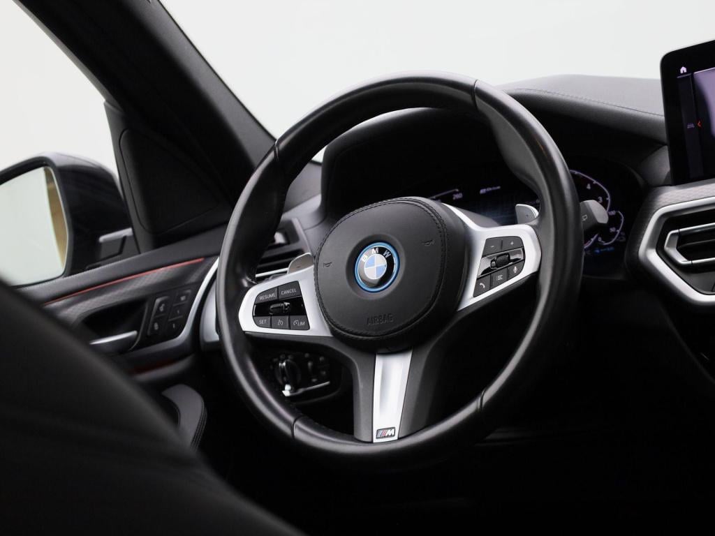 BMW X3 xdrive30e high executive | m-sport plus | panoramadak | apple carpla