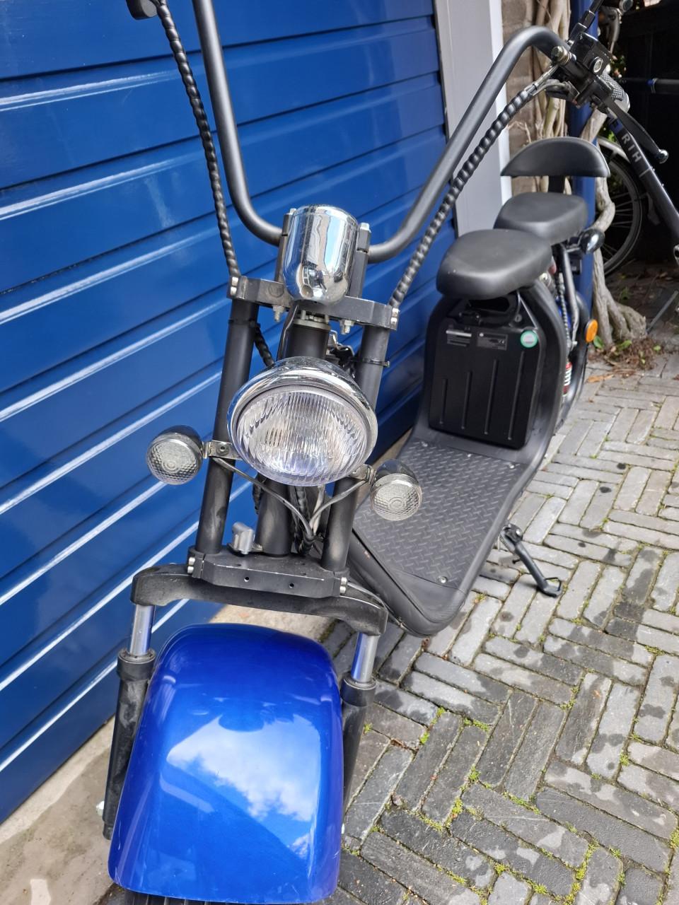 Twee mooie E-choppers per stuk 699 euro twee voor 1250 euro