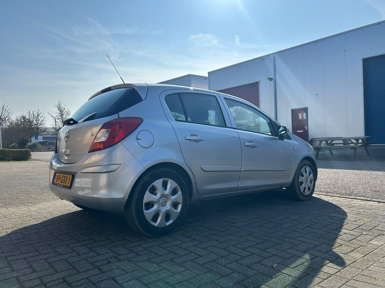 Opel Corsa 1.2-16V Business AIRCO! EL. SPIEGELS!