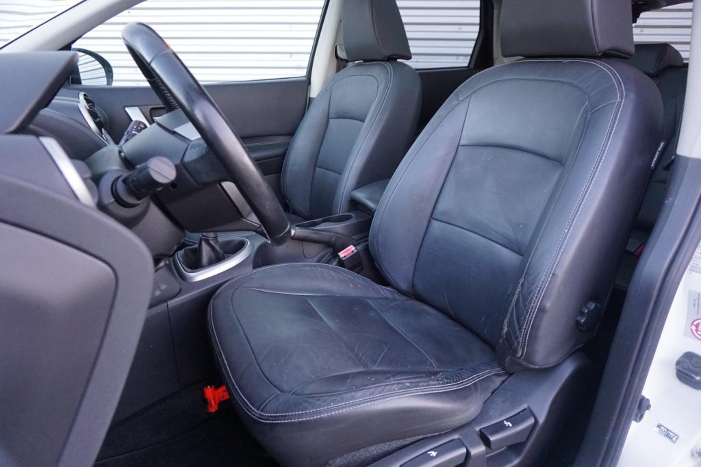 Nissan Qashqai 2.0 tekna climate / navi / cruise / camera / bt / stoelverw.