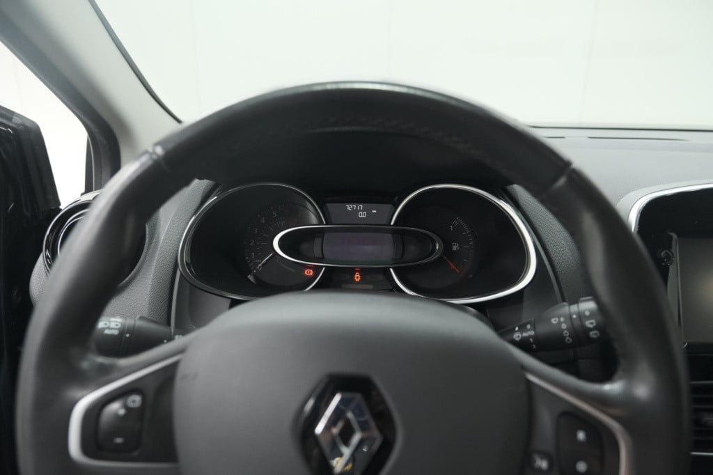 Renault Clio estate tce 90 intens | trekhaak | navigatie | parkeersensoren 