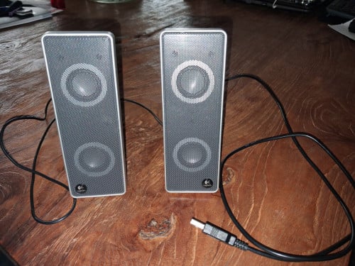 Te koop: Logitech speakers voor pc of laptop