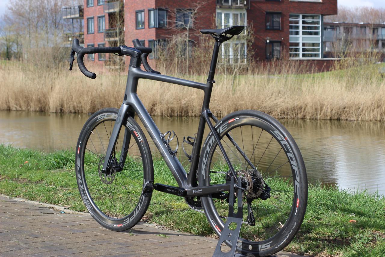 Scott Addict 20 grey XXL 61cm 105 Di2 12 speed