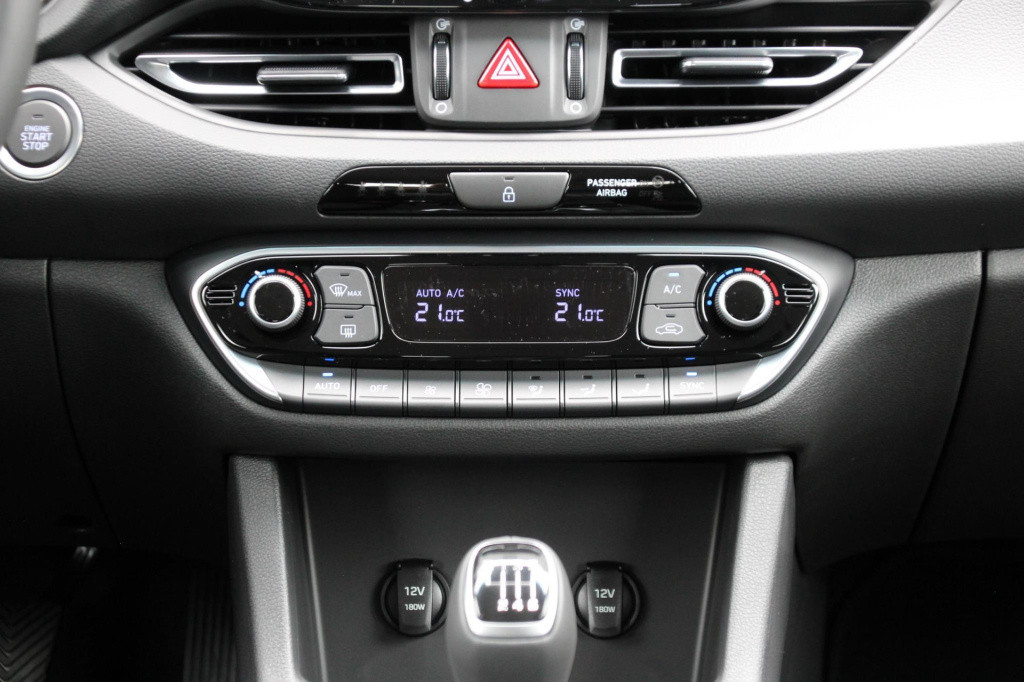 Hyundai I 30 1.0 t-gdi mhev comfort smart | navigatie full-map | camera | a