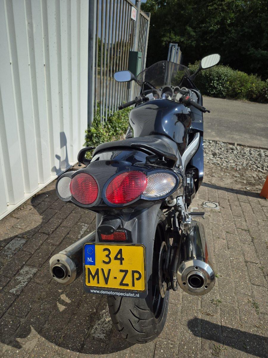 Kawasaki ZZR1200 uit 2004, sportieve toermotor met weinig Km