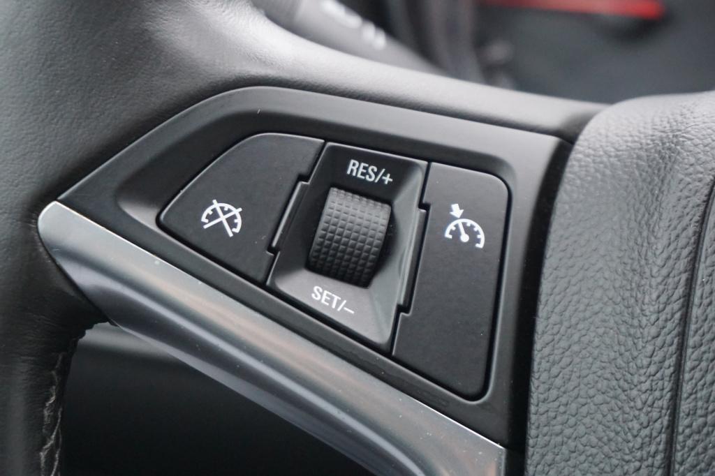 Opel Insignia 2.0 t edition automaat - climate / navi / cruise / leder / pa