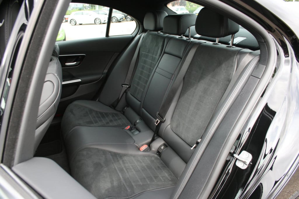 Mercedes-Benz C-Klasse 200 amg line