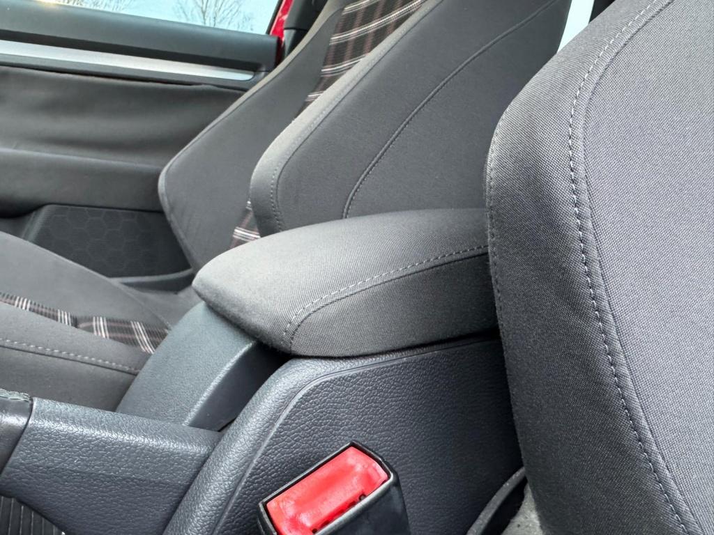 Volkswagen Golf 2.0 tfsi gti