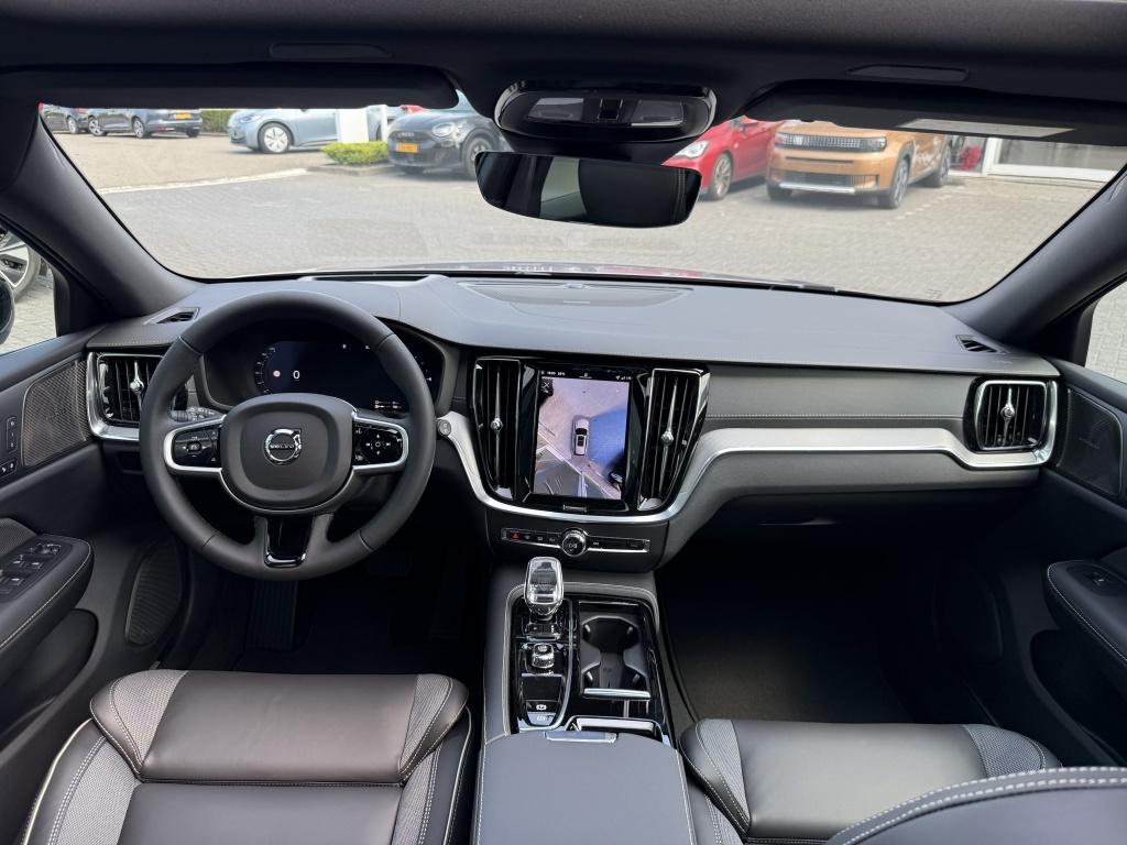 Volvo V60 t6 398pk recharge ultra dark| panodak| 360camera| adap.cruise| a