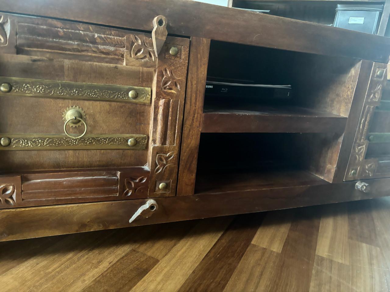 Houten masieve tv kast
