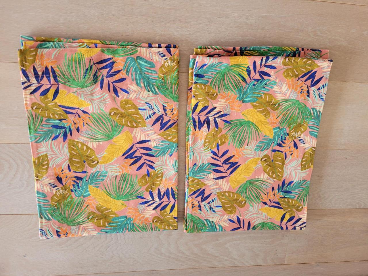 Strandspullen voor strandhokje: Gordijnen met roede, schep, spiegel etc.