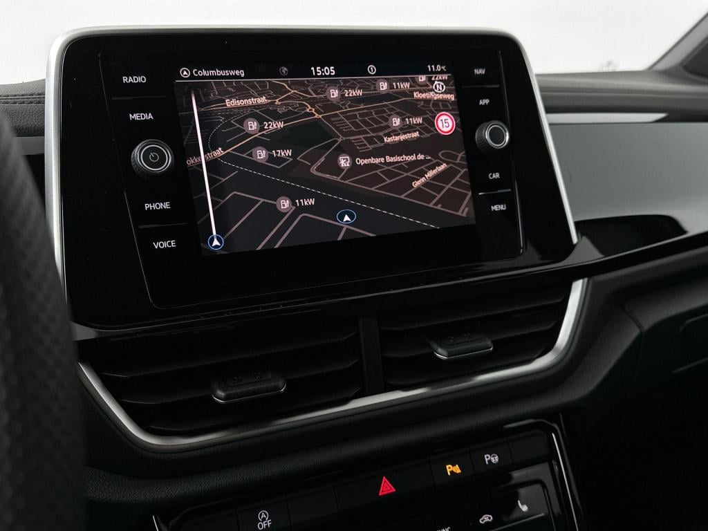 Volkswagen T-roc r-line-edition 1.0 85 kw / 116 pk tsi suv 6 versn. led plu