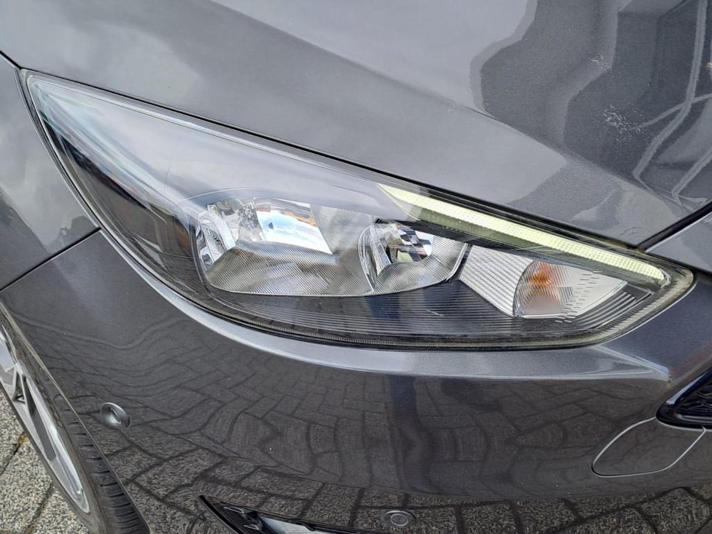 Ford Focus 1.5 st-line 182 limited edition