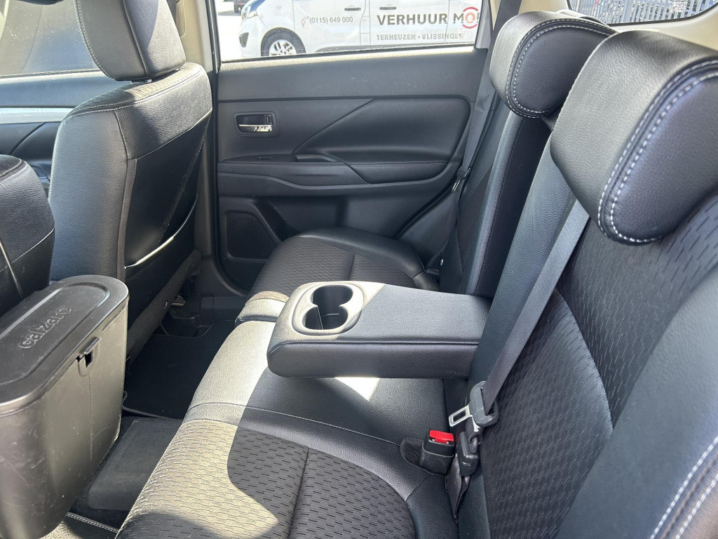Mitsubishi Outlander 2.0 phev executive edition x-line
