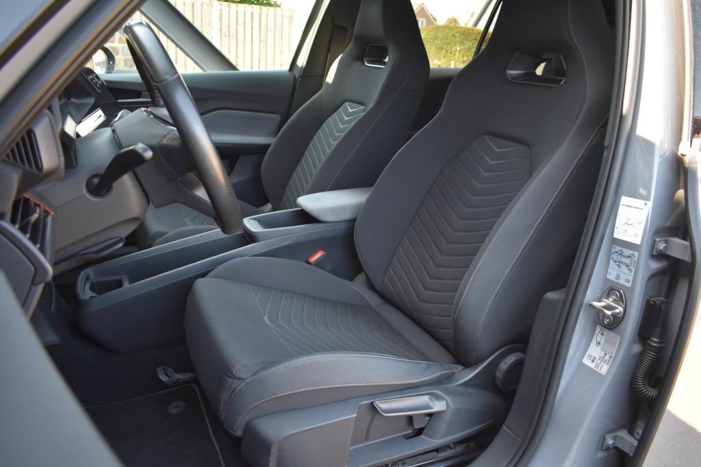 Cupra Born business one 62 kwh soh 93.2% | stoelverwarming | camera | nap |
