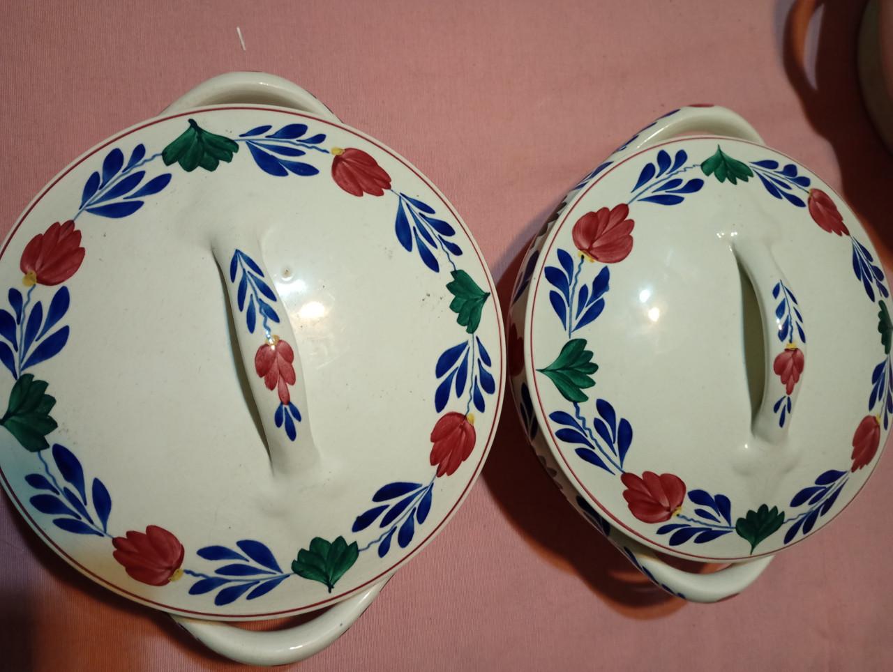 Oude soepterrine Boerenbont en 2 dekschalen