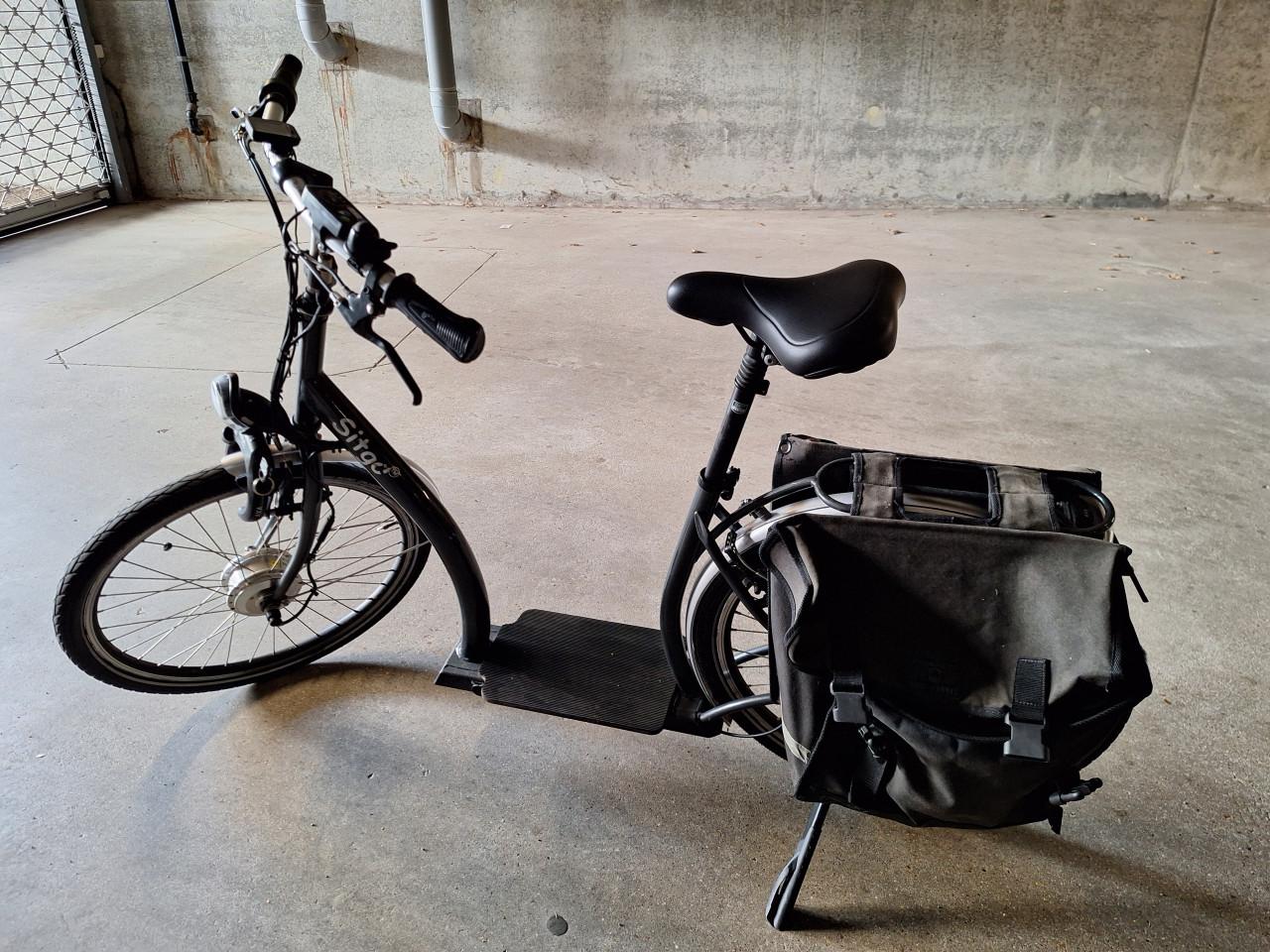 Zwarte SitGo incl. fietstassen & kabelslot