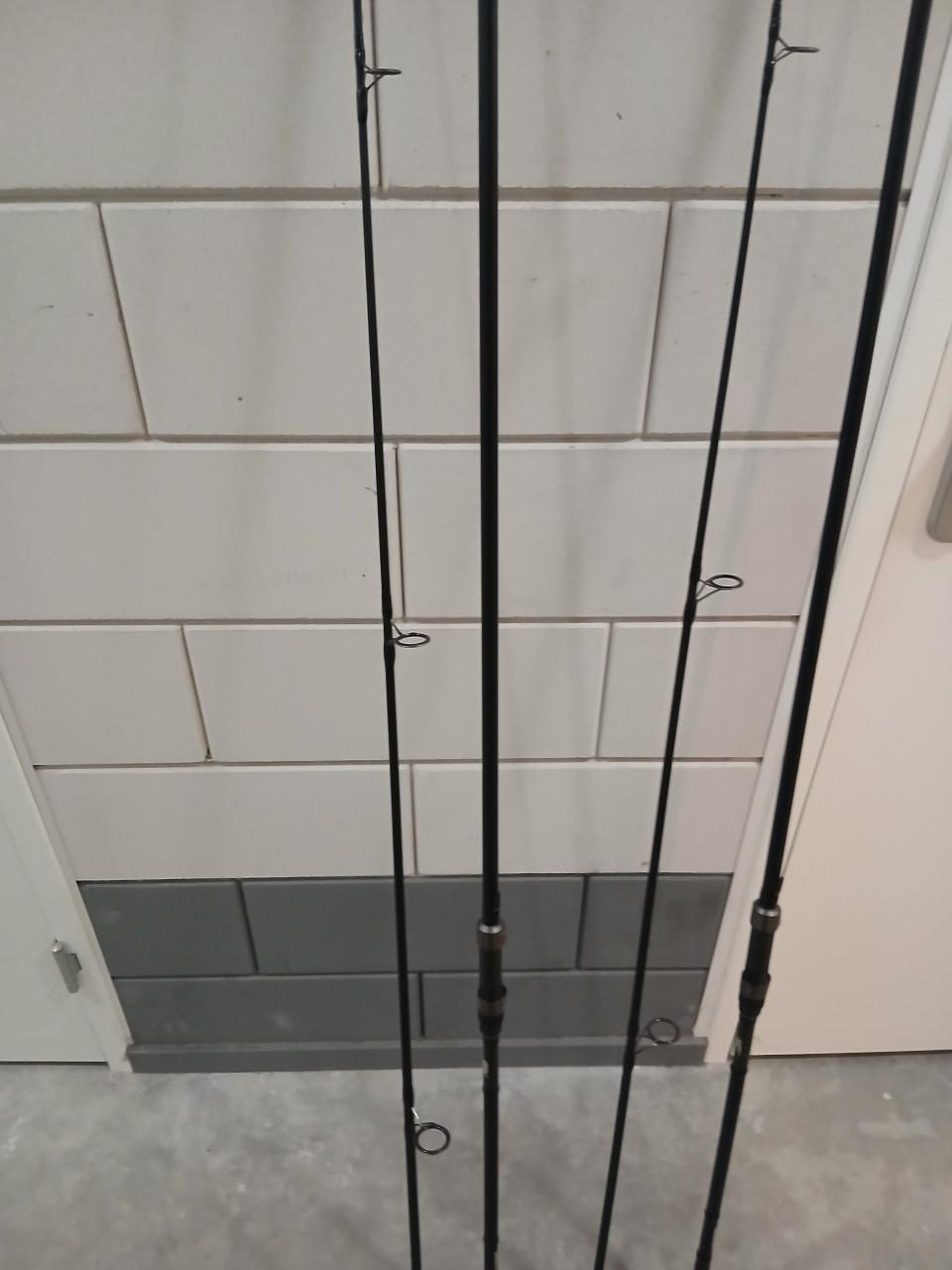 Foedraal + 3 karper hengels