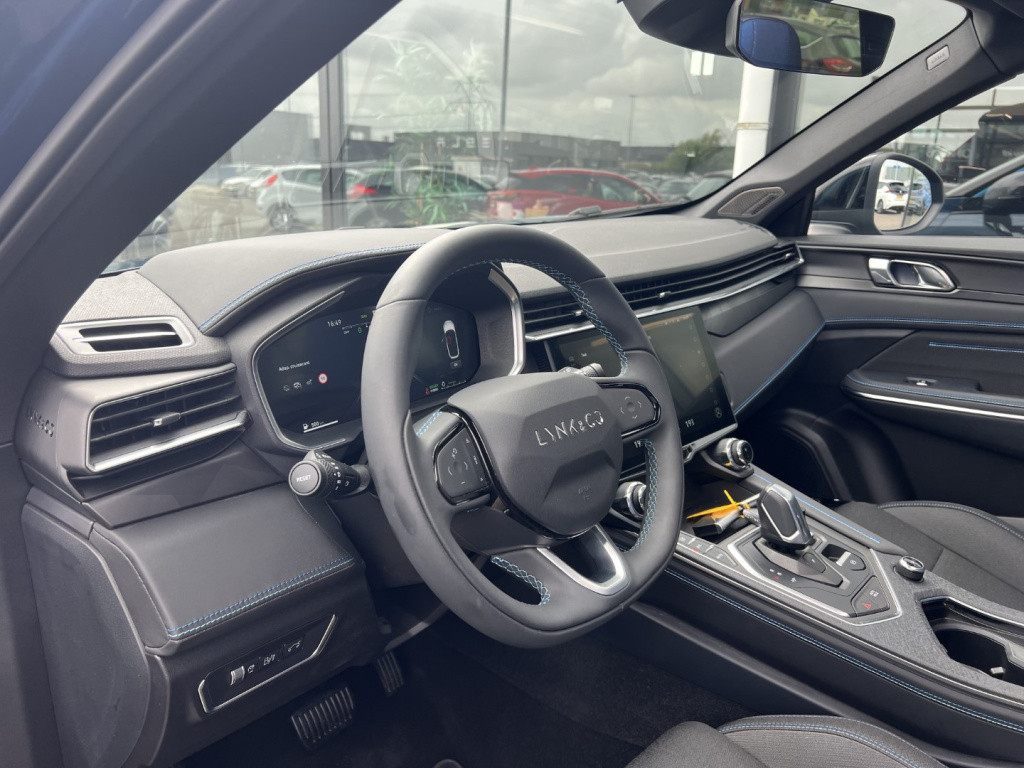 Lynk & Co 01 1.5 261pk plug in hybrid , pano dak , 360 gr camera , car play