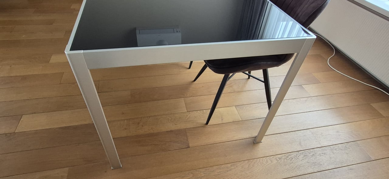 Glazen eettafel design