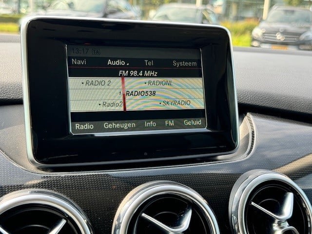 Mercedes-Benz B-Klasse 180 ambition l leder twin l airco l becker map pilot