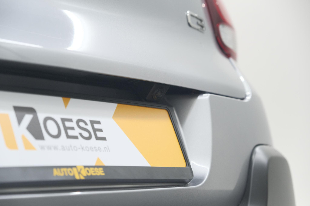 Citroen C3 puretech 110 shine | camera | navigatie | apple carplay | parkee